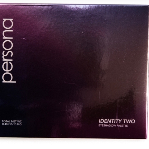 PERSONA COSMETICS IDENTITY TWO EYESHADOW PALETTE. - Picture 9 of 12